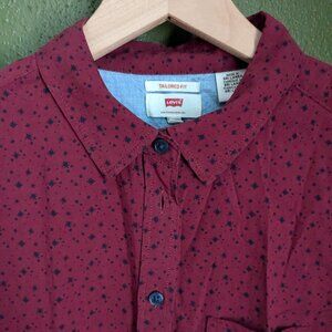 Levi's tailored fit long sleeve button up shirt